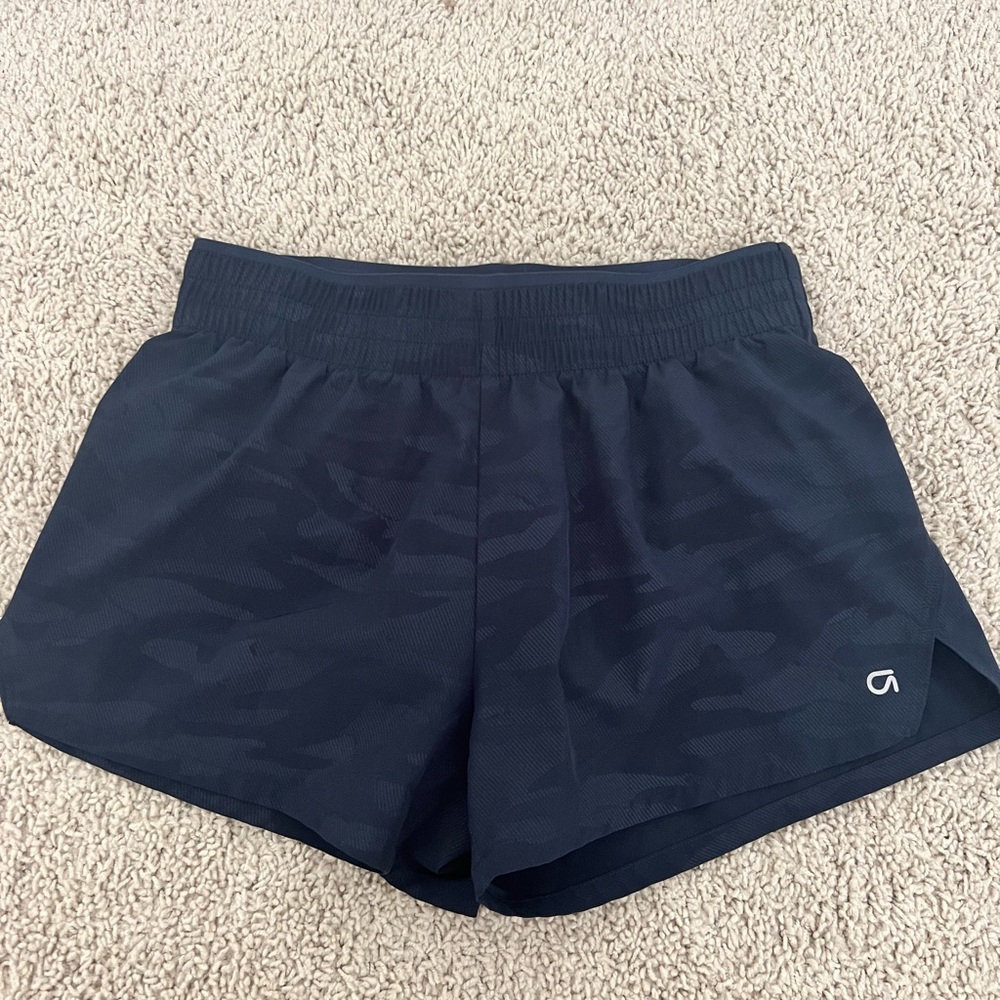 Women’s Gap Fit Navy Camo Athletic Short